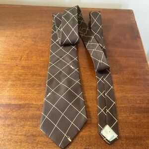 YVES SAINT LAURENT VINTAGE NECKTIE.